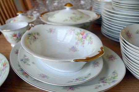 EMQ2 11" Oval Vegetable Bowl
