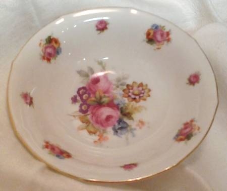 EAM35 (Scalloped) Fruit/Dessert (Sauce) Bowl