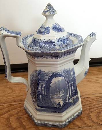 Castle Scenery-Blue Teapot & Lid