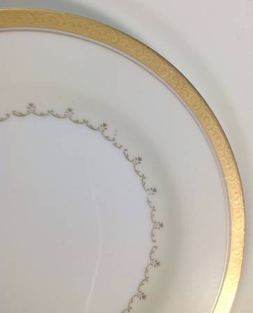 First Lady Saucer