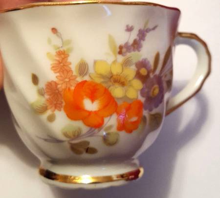 EMP135 Footed Cup