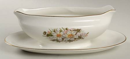 EPR9 Gravy Boat with Attached Underplate