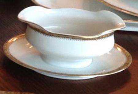 EPI471 Gravy Boat with Attached Underplate