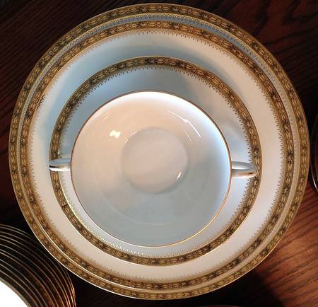 EPI471 Footed Cream Soup Bowl & Saucer Set