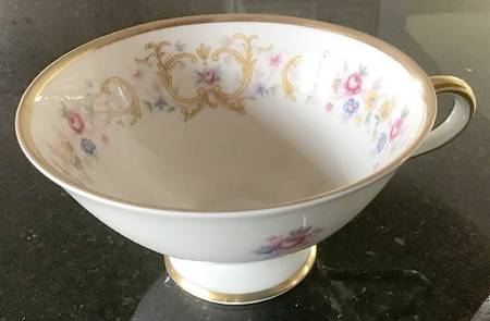 Darby Footed Cup