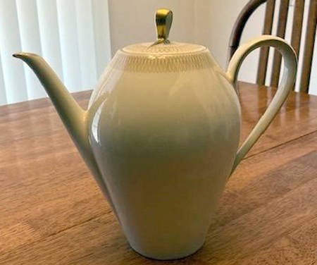 W655 Coffee Pot & Lid