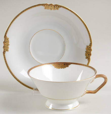 5107 Footed Cup & Saucer Set