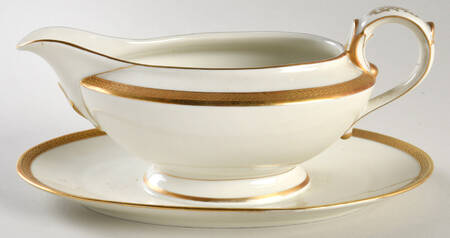 ESC360 Gravy Boat with Attached Underplate