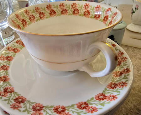 3405 Footed Cup & Saucer Set