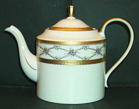 Rose Trellis Teapot & Lid