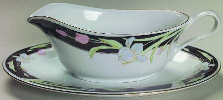 Gravy Boat & Underplate