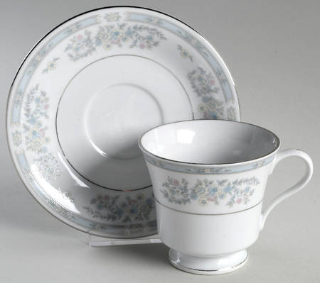 Versailles Footed Cup & Saucer Set
