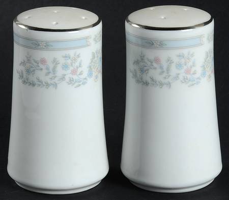 Versailles Salt & Pepper Set