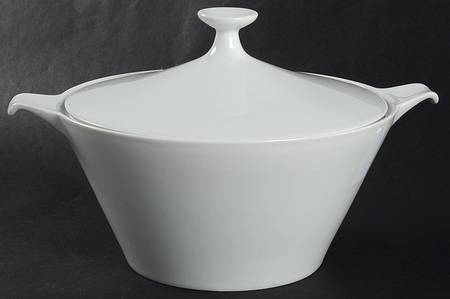 Fairwood White Round Covered Vegetable