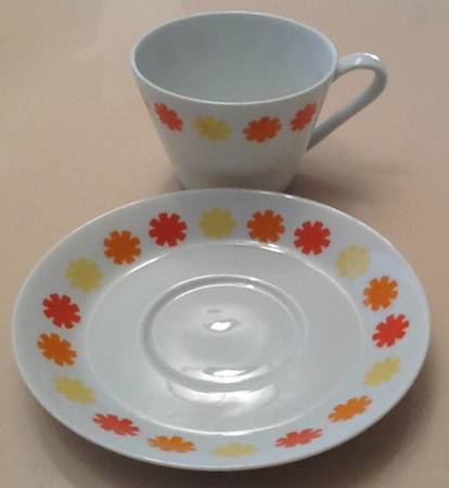 Flare Flat Cup & Saucer Set