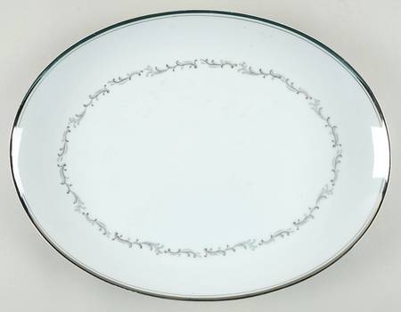 Arabesque 14" Oval Serving Platter by Fashion Manor