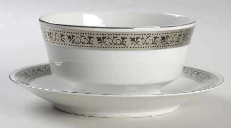Champlain Gravy Boat with Attached Underplate