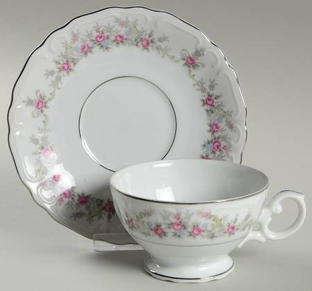 Marianna Footed Cup & Saucer Set
