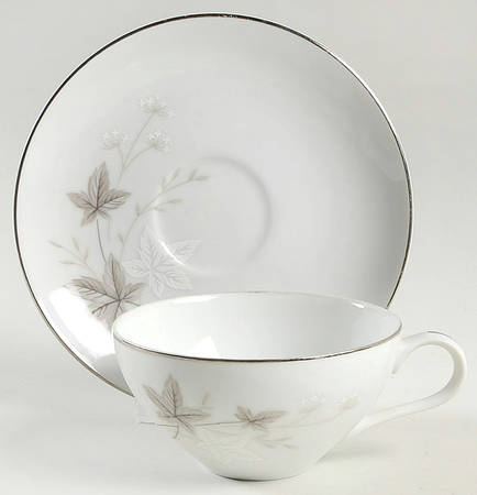 Suzanne Flat Cup & Saucer Set