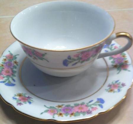 FAN3 Footed Cup & Saucer Set