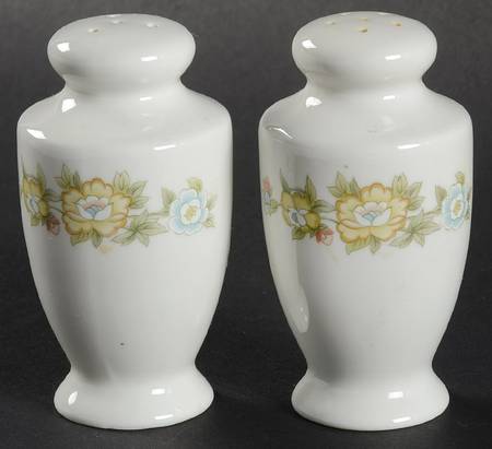 Ashley Salt & Pepper Set