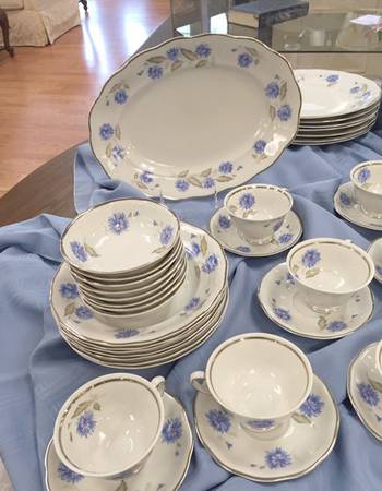 Celeste Footed Cup & Saucer Set