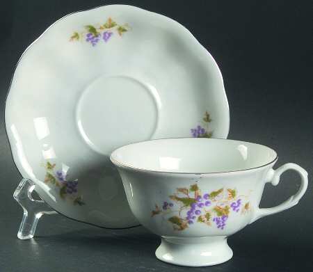 Ivy Footed Cup & Saucer Set