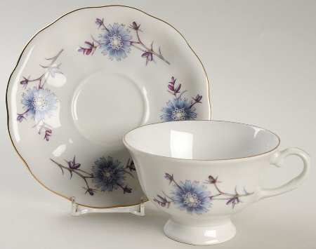FAV13 Footed Cup & Saucer Set