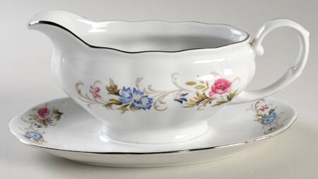 Marjorie Gravy Boat with Attached Underplate