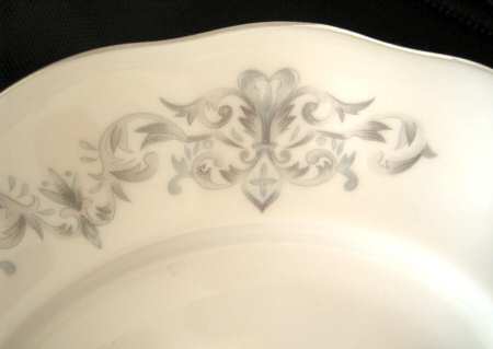 Tempo (Scallop) Saucer