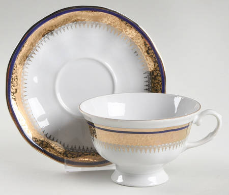 Van Cortland Footed Cup & Saucer Set