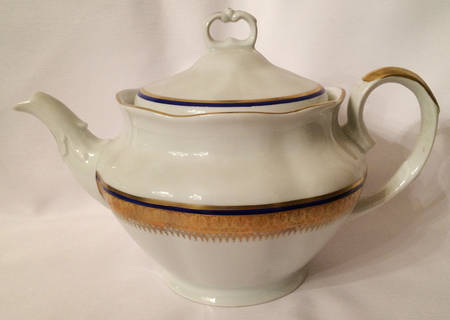 Van Cortland Teapot & Lid