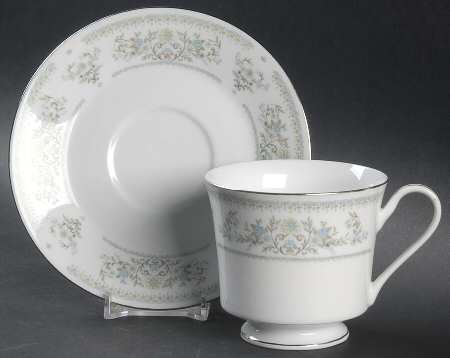 CX934 Footed Cup & Saucer Set