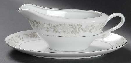 Adele Gravy Boat & Underplate