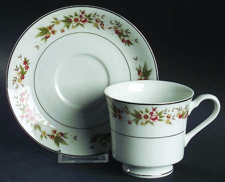 Arbor Footed Cup & Saucer Set