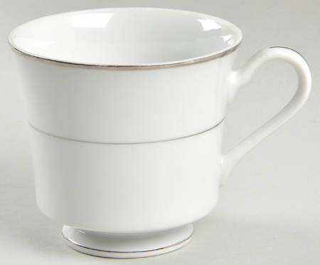 Ardis Footed Cup