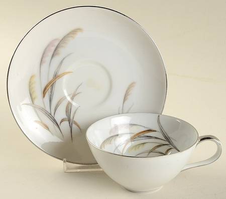 Autumn Flat Cup & Saucer Set