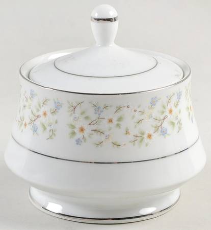 Bouquet Sugar Bowl & Lid