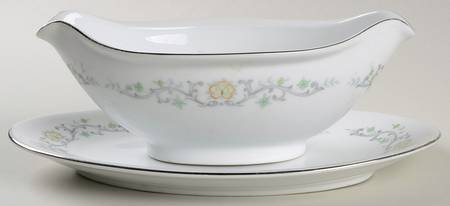 Delight Gravy Boat & Underplate