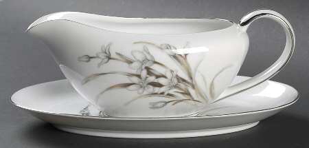 Eleanor Gravy Boat & Underplate