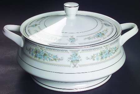 Elington Round Covered Vegetable