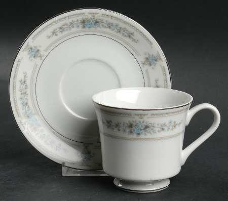 Elington Footed Cup & Saucer Set