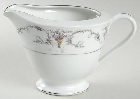 Elmwood Creamer