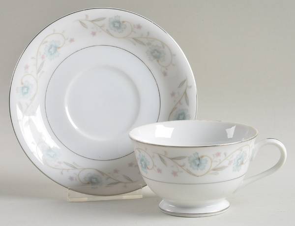 English Garden (Platinum) Footed Cup & Saucer Set