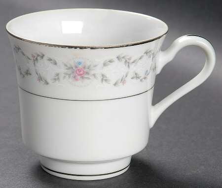 Fair Lawn Footed Cup