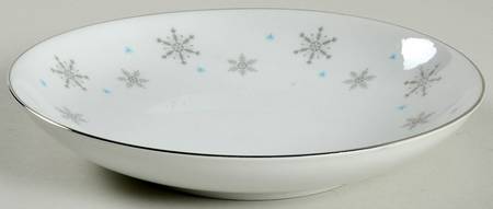 Fantasy (Gray Snowflakes) Coupe Soup Bowl