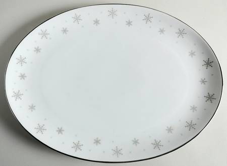 Fantasy (Gray Snowflakes) 16" Oval Serving Platter