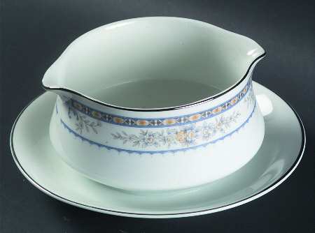 Garden Gravy Boat with Attached Underplate