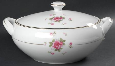 Gemini Rose Round Covered Vegetable