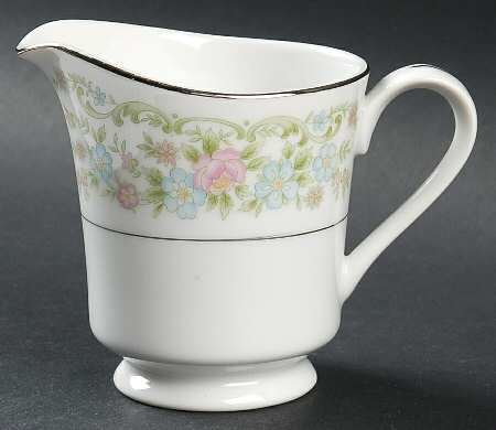 Idylic Creamer